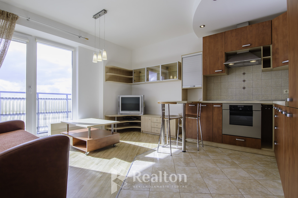 Nuomojamas šviesus 2 kambarių butas su puikiu panoraminiu vaizdu!-image-280163391