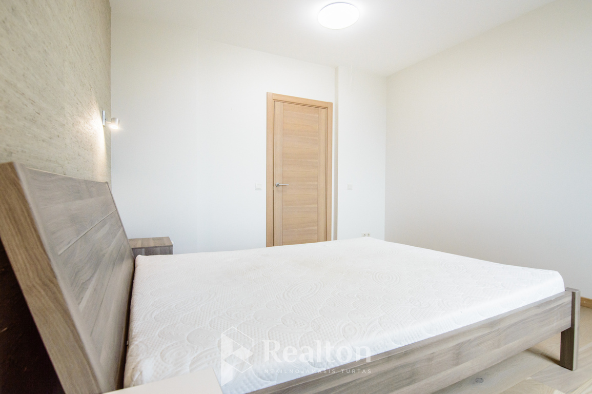 Nuomojamas 2 kambarių butas su parkavimo vieta A. Vivulskio g.!-image-270592734