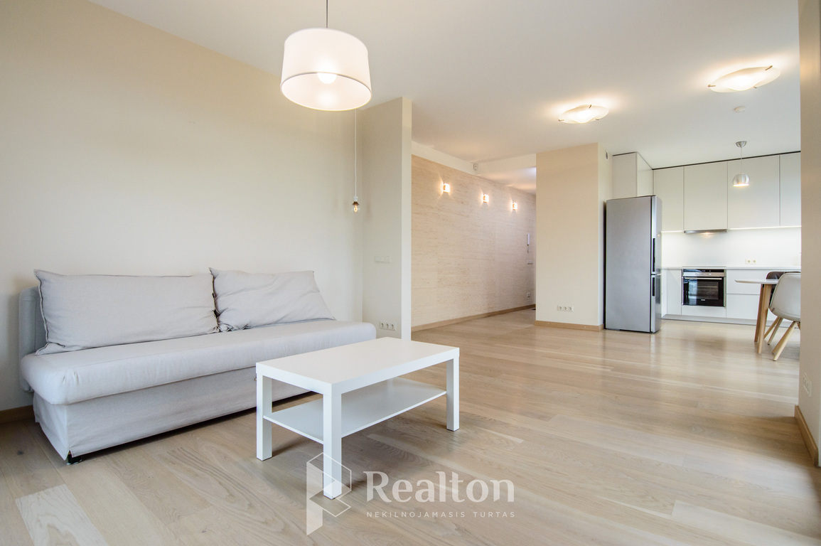 Nuomojamas 2 kambarių butas su parkavimo vieta A. Vivulskio g.!-image-270592729