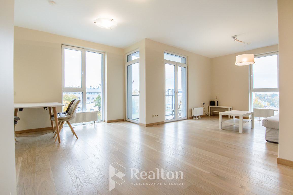 Nuomojamas 2 kambarių butas su parkavimo vieta A. Vivulskio g.!-image-270592726