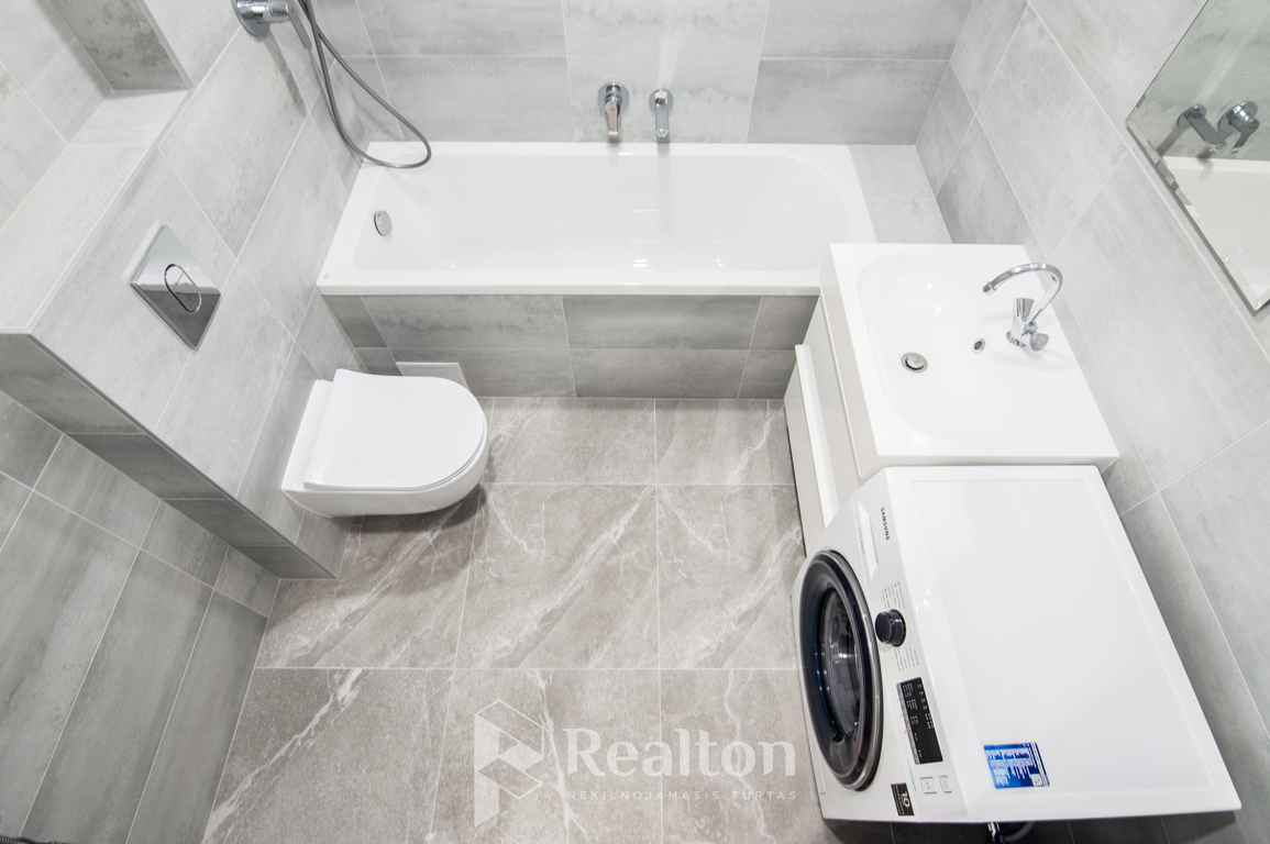 Nuomojamas 2 kambarių butas su parkavimo vieta!-image-270594731