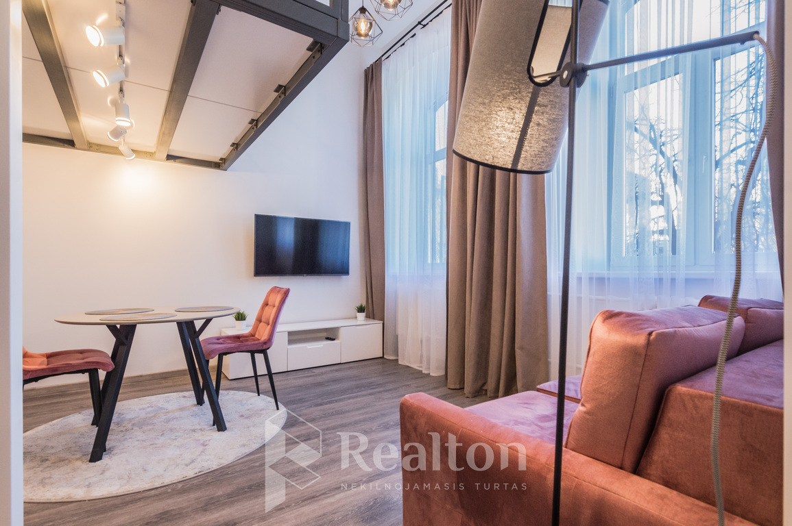 Nuomojamas butas Pylimo g., Senamiestyje, Vilniuje, 42 kv.m ploto-image-270593552