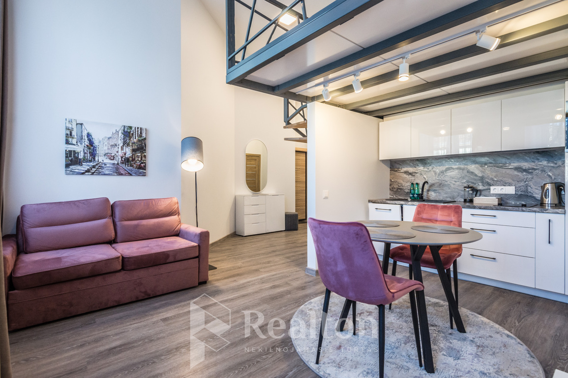 Nuomojamas butas Pylimo g., Senamiestyje, Vilniuje, 42 kv.m ploto-image-270593553