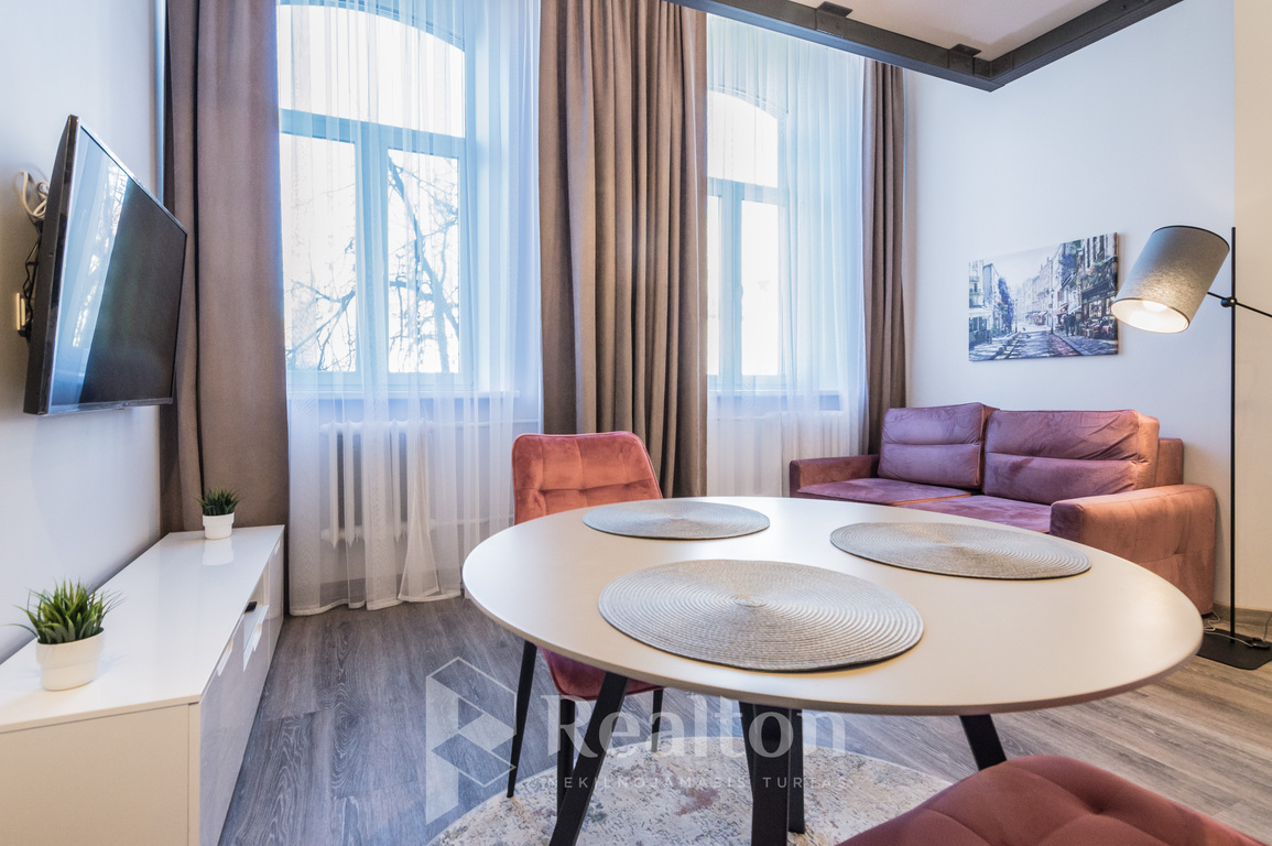 Nuomojamas butas Pylimo g., Senamiestyje, Vilniuje, 42 kv.m ploto-image-270593554