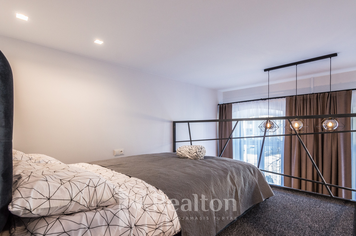 Nuomojamas butas Pylimo g., Senamiestyje, Vilniuje, 42 kv.m ploto-image-270593561