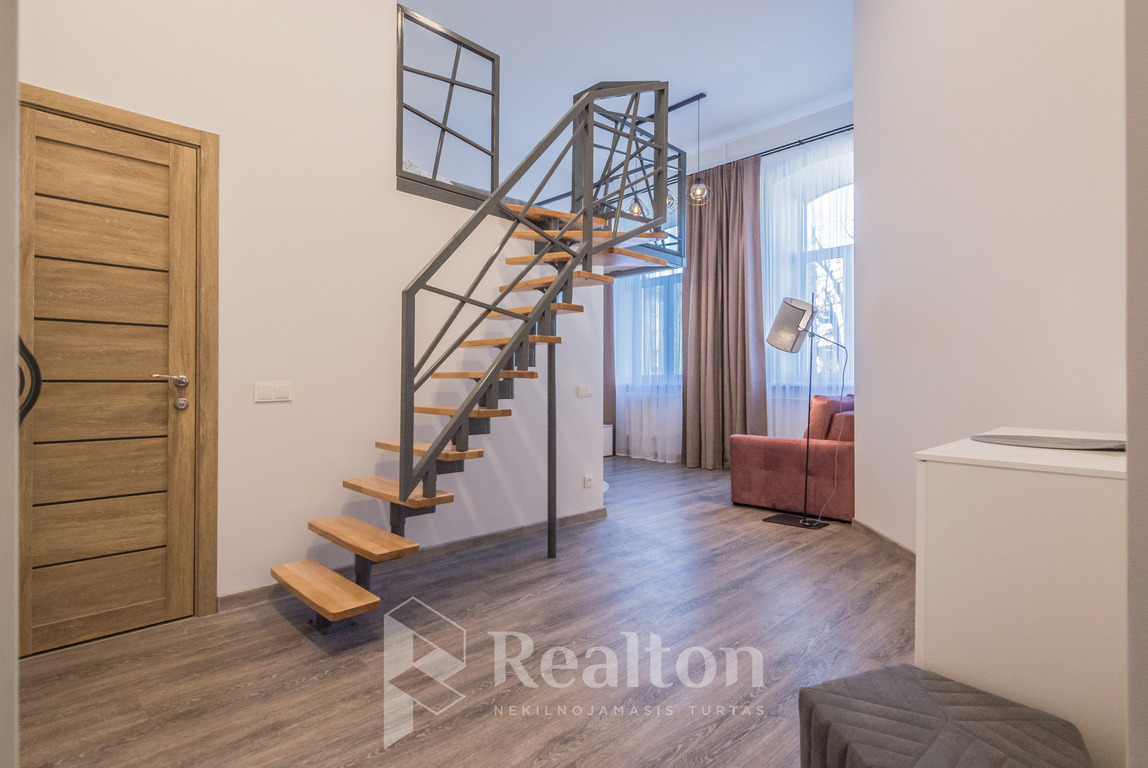 Nuomojamas butas Pylimo g., Senamiestyje, Vilniuje, 42 kv.m ploto-image-270593565