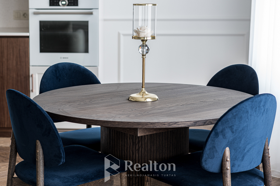 Nuomojamas butas Gedimino pr., Senamiestyje, Vilniuje, 80.5 kv.m ploto-image-278271314