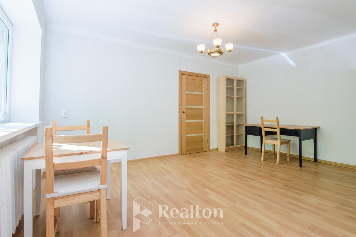 Nuomojamas butas Muitinės g., Naujamiestyje, Vilniuje, 42 kv.m ploto-image-273544585