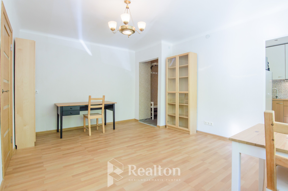 Nuomojamas butas Muitinės g., Naujamiestyje, Vilniuje, 42 kv.m ploto-image-273544586