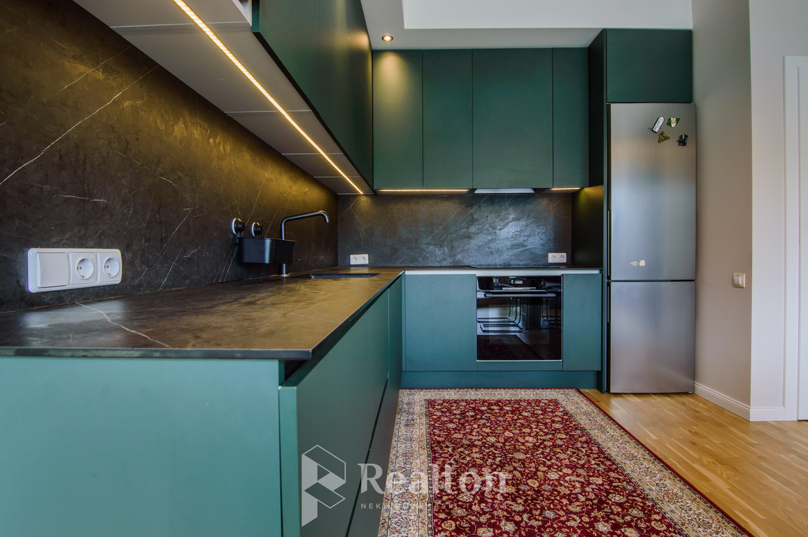 Parduodamas butas Korių g., Balsiuose, Vilniuje, 185 kv.m ploto-image-270595741