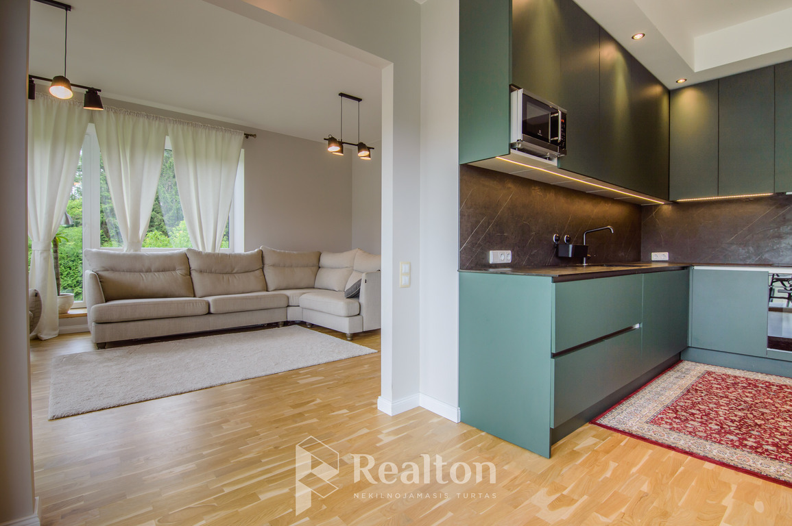 Parduodamas butas Korių g., Balsiuose, Vilniuje, 185 kv.m ploto-image-270595743