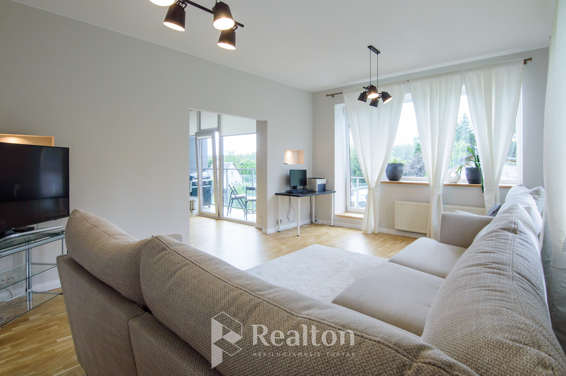 Parduodamas butas Korių g., Balsiuose, Vilniuje, 185 kv.m ploto-image-270595745