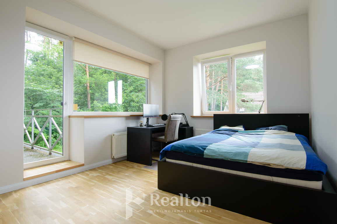 Parduodamas butas Korių g., Balsiuose, Vilniuje, 185 kv.m ploto-image-270595753