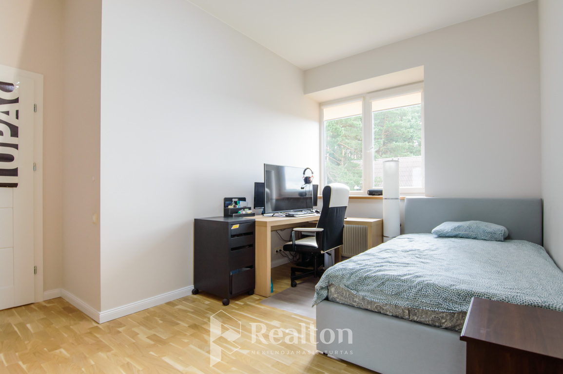 Parduodamas butas Korių g., Balsiuose, Vilniuje, 185 kv.m ploto-image-270595755