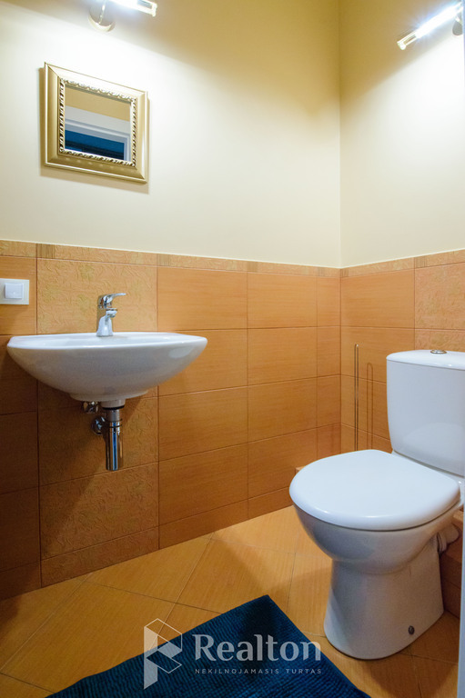 Parduodamas butas Korių g., Balsiuose, Vilniuje, 185 kv.m ploto-image-270595757