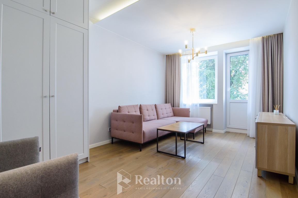 Nuomojamas butas Ašmenos g., Senamiestyje, Vilniuje, 51 kv.m ploto-image-285862069