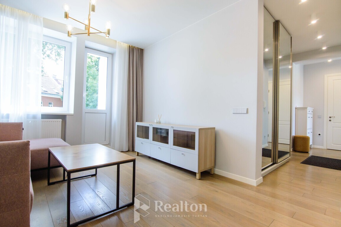 Nuomojamas butas Ašmenos g., Senamiestyje, Vilniuje, 51 kv.m ploto-image-285862070