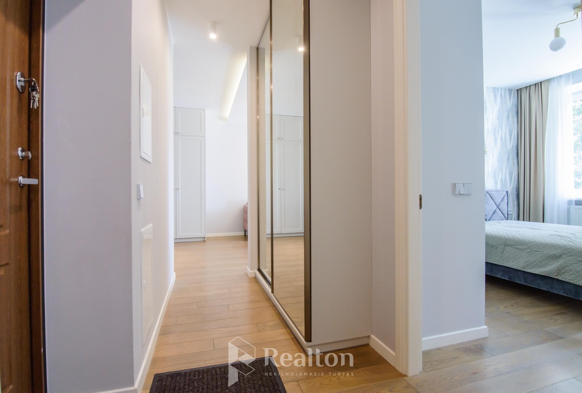 Nuomojamas butas Ašmenos g., Senamiestyje, Vilniuje, 51 kv.m ploto-image-285862080