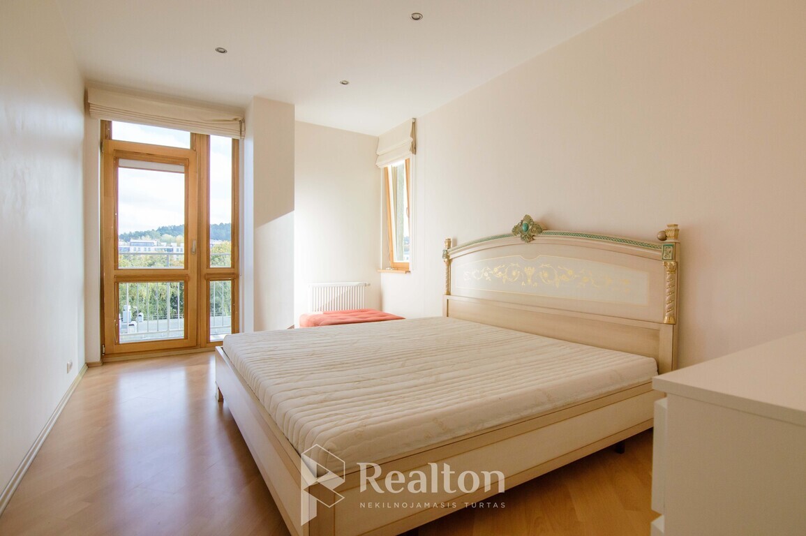 Nuomojamas butas Antakalnio g., Antakalnyje, Vilniuje, 85 kv.m ploto, 3 kambariai-image-273542771