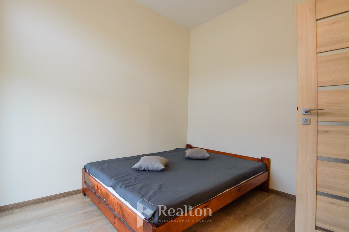 Nuomojamas butas Švitrigailos g., Naujamiestyje, Vilniuje, 37.5 kv.m ploto-image-280160035