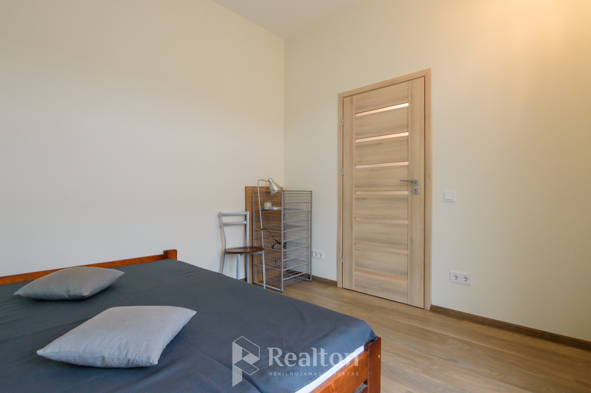 Nuomojamas butas Švitrigailos g., Naujamiestyje, Vilniuje, 37.5 kv.m ploto-image-280160034