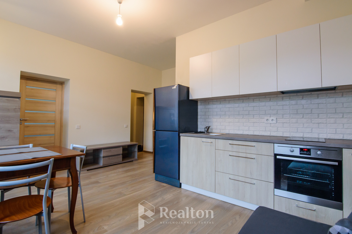 Nuomojamas butas Švitrigailos g., Naujamiestyje, Vilniuje, 37.5 kv.m ploto-image-280160028