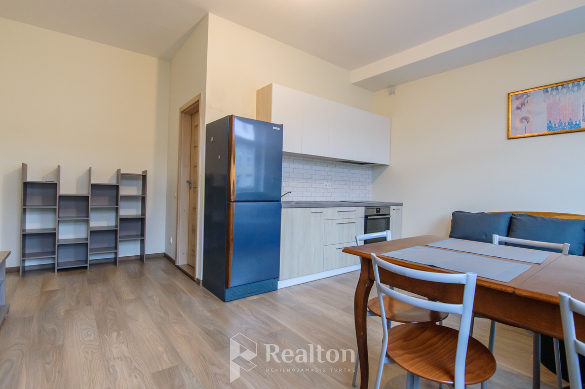 Nuomojamas butas Švitrigailos g., Naujamiestyje, Vilniuje, 37.5 kv.m ploto-image-280160031