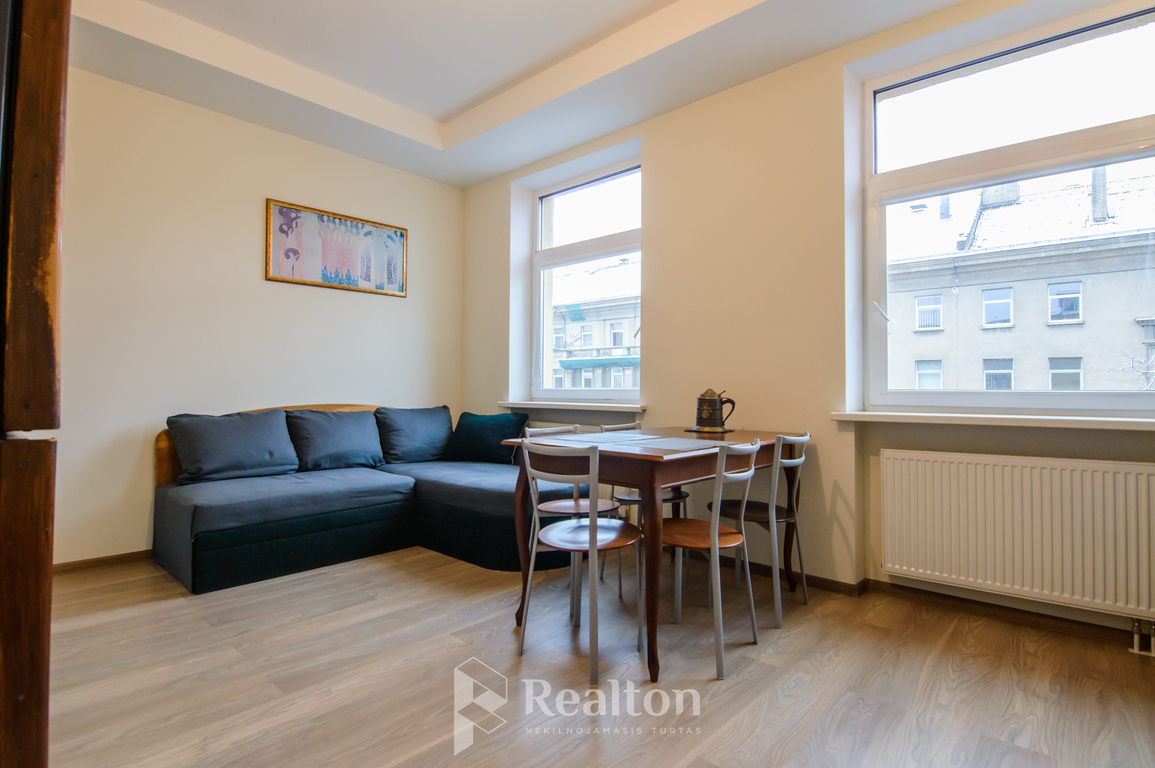Nuomojamas butas Švitrigailos g., Naujamiestyje, Vilniuje, 37.5 kv.m ploto-image-280160033