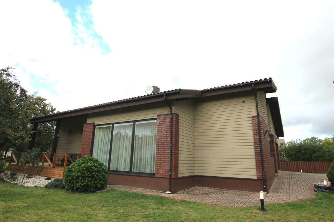 Parduodamas namas Kretingoje, 215 kv.m ploto, 2 aukštai