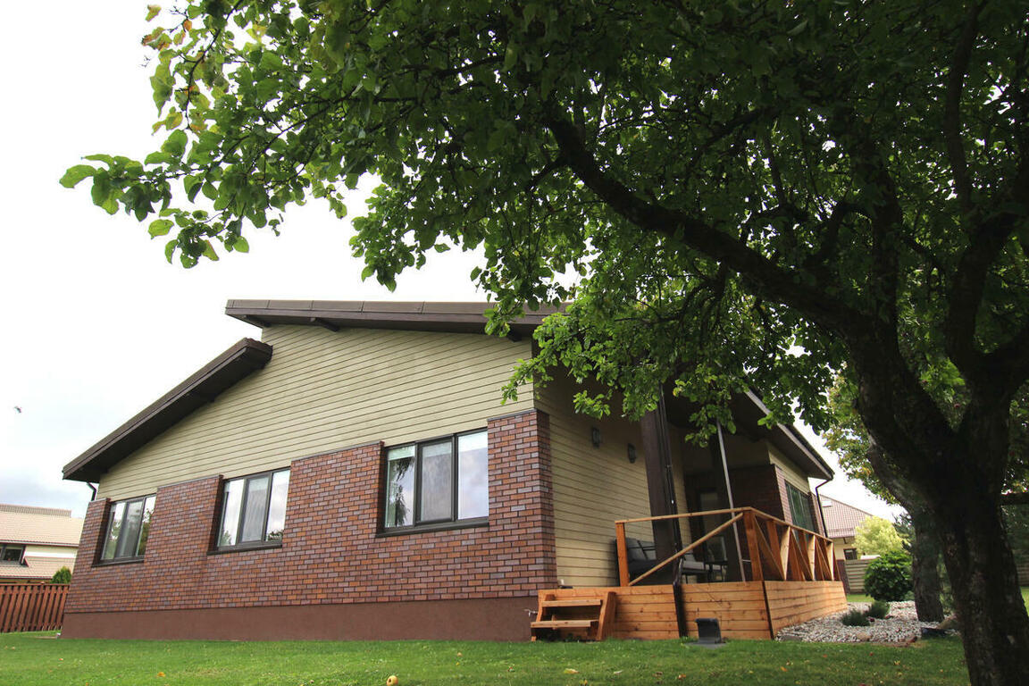 Parduodamas namas Kretingoje, 215 kv.m ploto, 2 aukštai