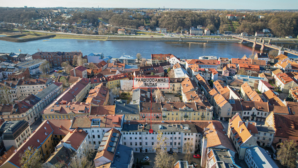 Parduodamas butas Vilniaus g., Senamiestyje, Kaune, 126.49 kv.m ploto, 4 kambariai