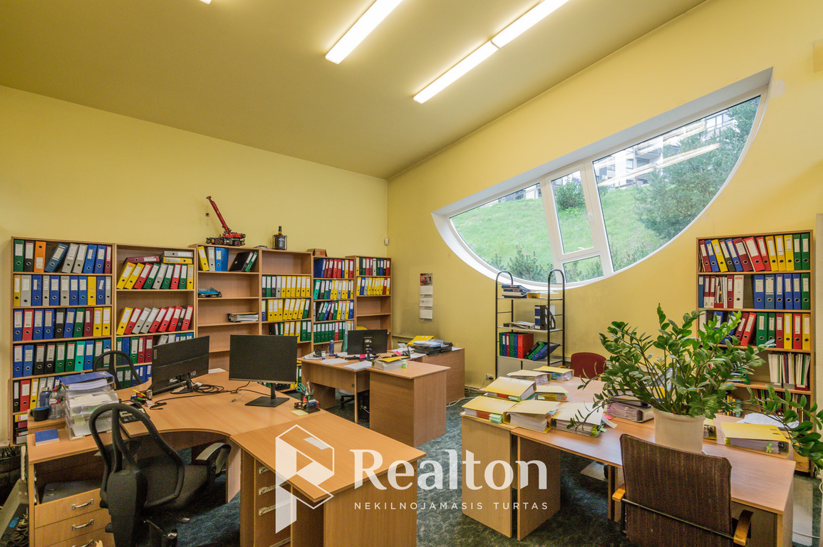 Parduodamos patalpos Žirmūnų g., Žirmūnuose, Vilniuje, 504 kv.m ploto-image-273543359