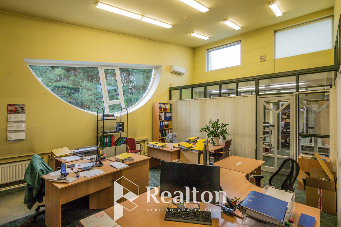 Parduodamos patalpos Žirmūnų g., Žirmūnuose, Vilniuje, 504 kv.m ploto-image-273543360