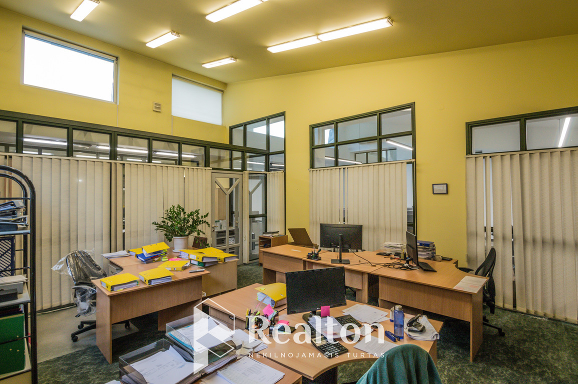 Parduodamos patalpos Žirmūnų g., Žirmūnuose, Vilniuje, 504 kv.m ploto-image-273543361