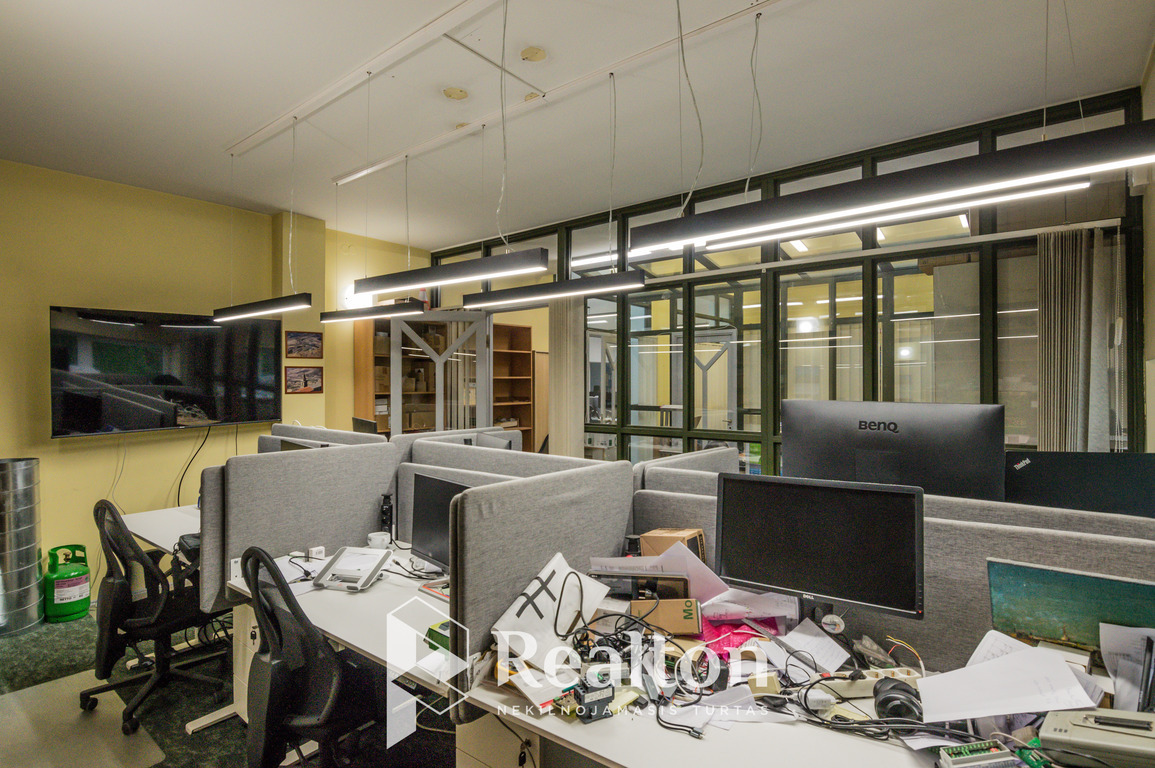 Parduodamos patalpos Žirmūnų g., Žirmūnuose, Vilniuje, 504 kv.m ploto-image-273543364