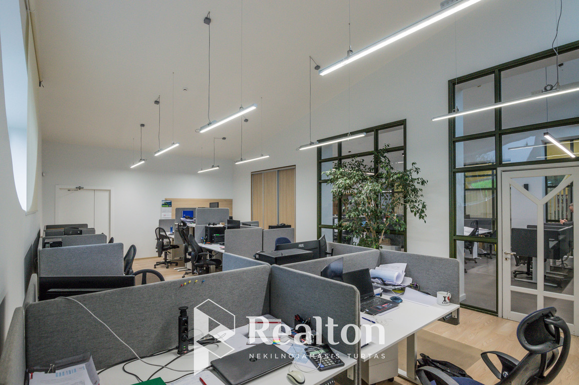 Parduodamos patalpos Žirmūnų g., Žirmūnuose, Vilniuje, 504 kv.m ploto-image-273543355