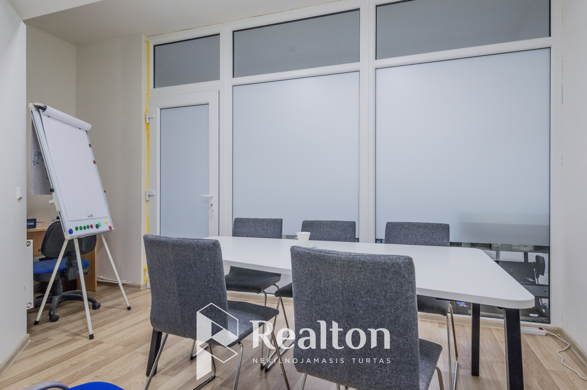 Parduodamos patalpos Žirmūnų g., Žirmūnuose, Vilniuje, 504 kv.m ploto-image-273543366