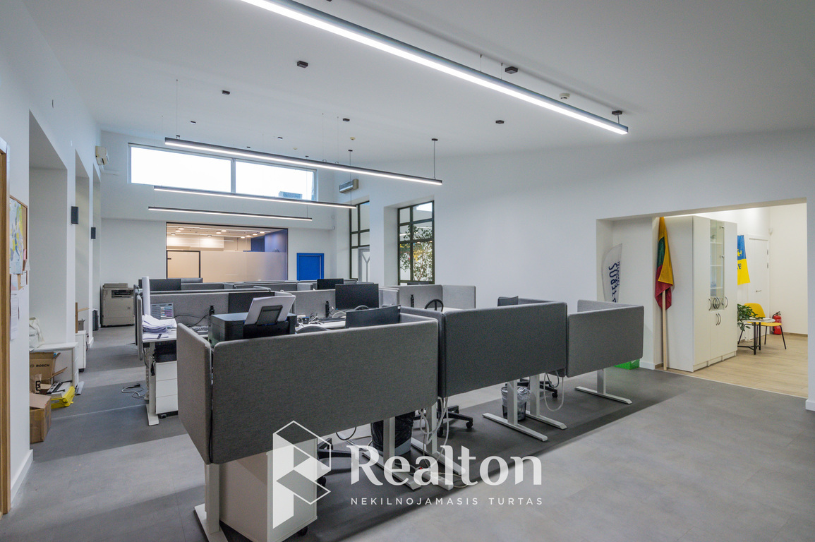 Parduodamos patalpos Žirmūnų g., Žirmūnuose, Vilniuje, 504 kv.m ploto-image-273543353