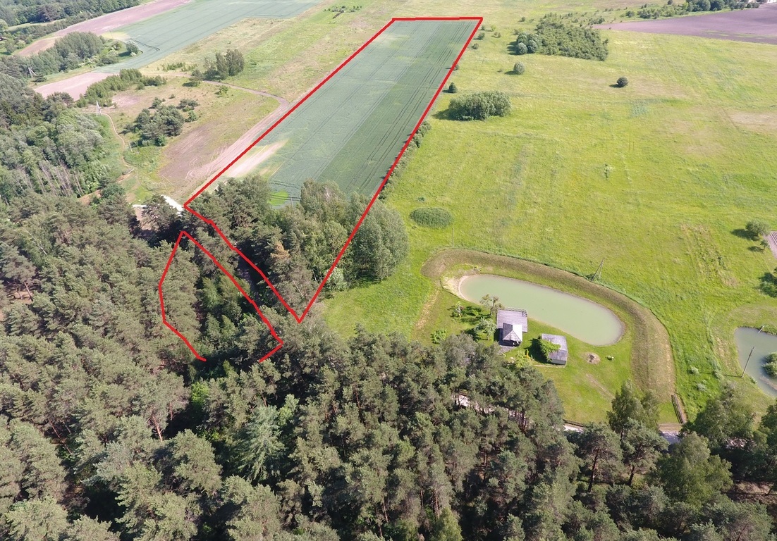 Šalia puikaus kraštovaizdžio. Tinka statyboms.