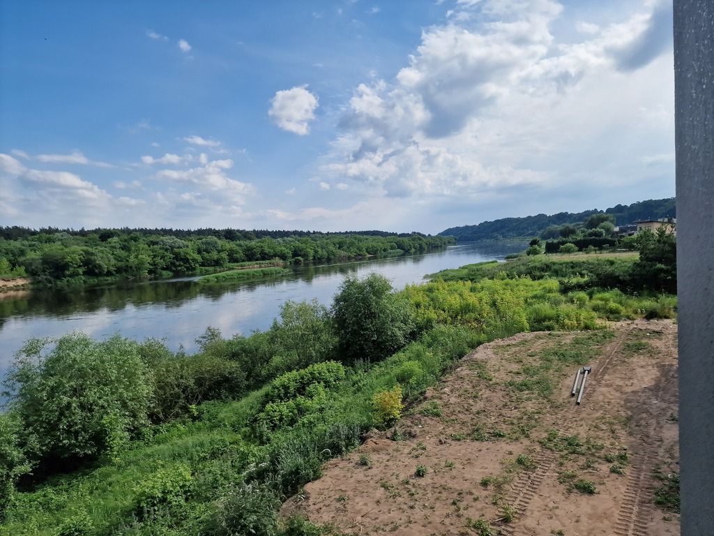 Namai ant Neries kranto