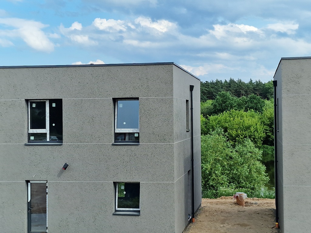 Naujas namas prie Neries