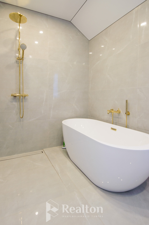 Nuomojamas namas Baltadvario g., , Vilniuje, 106 kv.m ploto-image-270593260