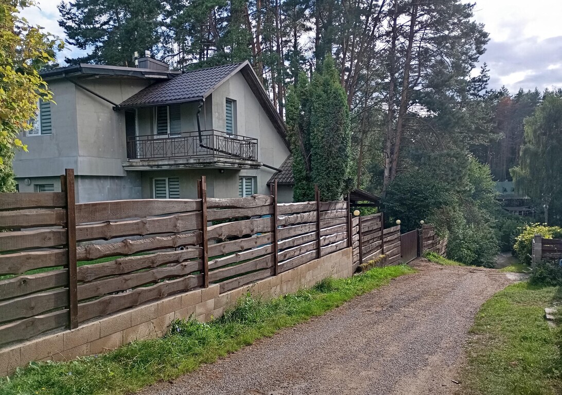 Parduodamas namas Šlaito g., Tauralaukio k., 200 kv.m ploto