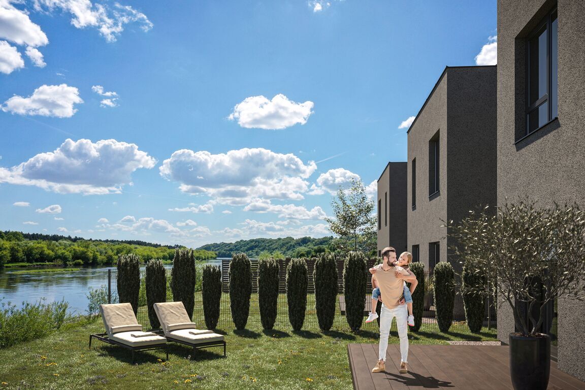 Namai ir kotedžai šalia upės