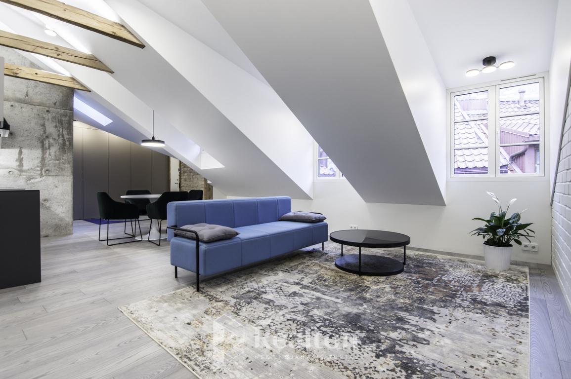 Nuomojamas stilingas 2 kambarių butas pačioje Vilniaus miesto širdyje, Šv. Mykolo g.!-image-270592113