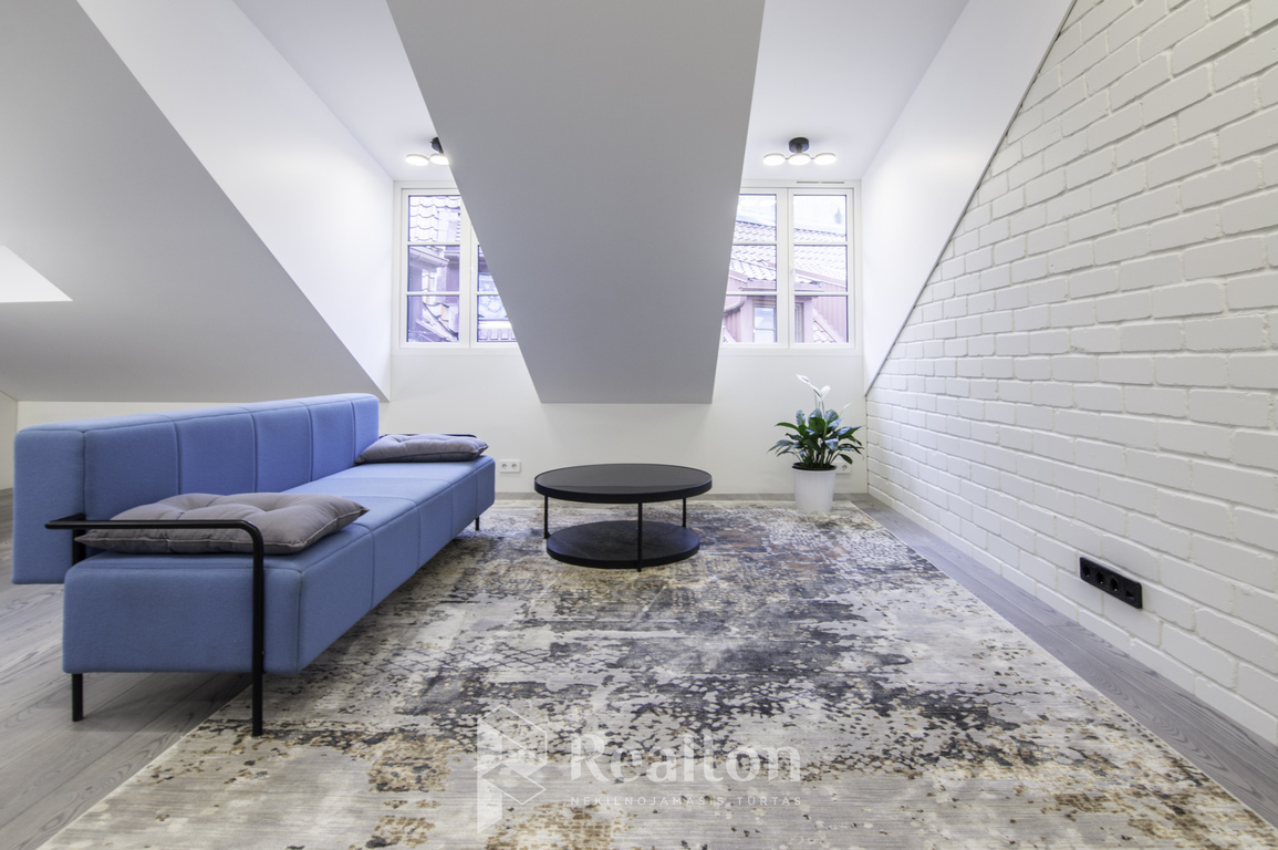 Nuomojamas stilingas 2 kambarių butas pačioje Vilniaus miesto širdyje, Šv. Mykolo g.!-image-270592114