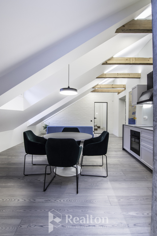 Nuomojamas stilingas 2 kambarių butas pačioje Vilniaus miesto širdyje, Šv. Mykolo g.!-image-270592118