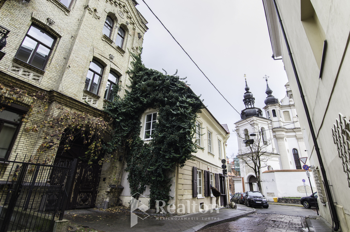 Nuomojamas stilingas 2 kambarių butas pačioje Vilniaus miesto širdyje, Šv. Mykolo g.!-image-270592130