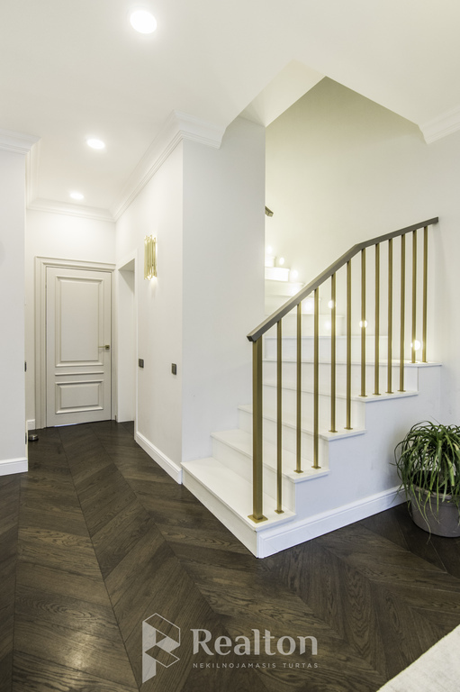 Parduodamas gerai įrengtas A+ sublokuotas namas Pavilnyje, Pranciškaus Petro Būčio g.!-image-270594302