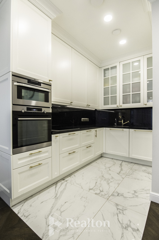 Parduodamas gerai įrengtas A+ sublokuotas namas Pavilnyje, Pranciškaus Petro Būčio g.!-image-270594296